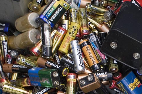 ①勃利新起专业回收汽车电池②5号电池回收价值③上门回收磷酸电池